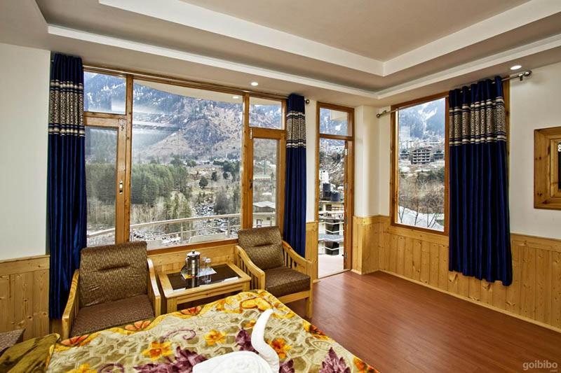 Hotel Uday Himalaya Manāli Exteriér fotografie