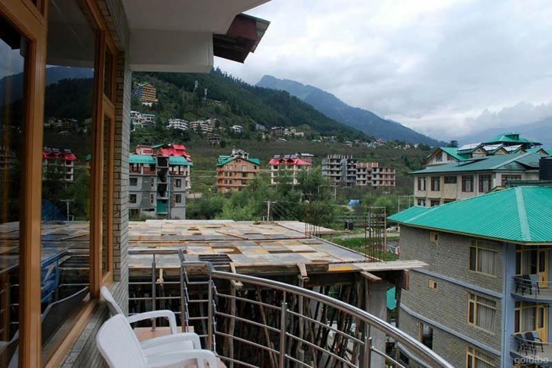 Hotel Uday Himalaya Manāli Exteriér fotografie