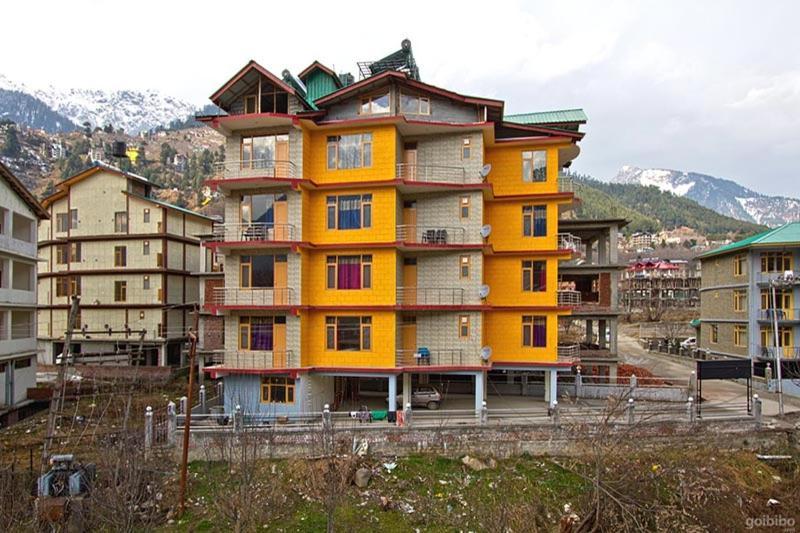 Hotel Uday Himalaya Manāli Exteriér fotografie