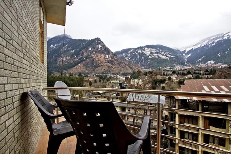 Hotel Uday Himalaya Manāli Exteriér fotografie